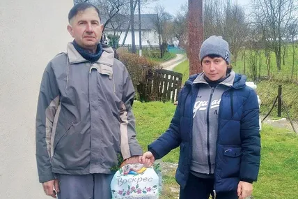 Це подружжя зняло півтори сотні романтичних і кумедних мініновел із сільського життя.