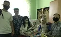 Гостей називають «мамами» і «цьоцями»