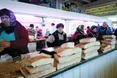 «Чому сало по 200 гривень? Поїдьте в село, вигодуйте свиню!»