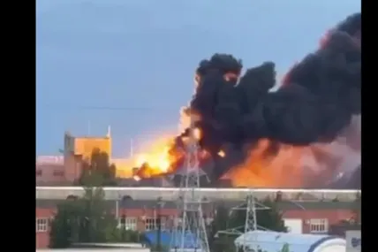 Генштаб підтвердив влучання по заводу в Чебоксарах. Фото: Соцмережі