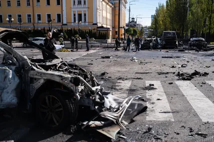 Фото УНІАН з місця удару