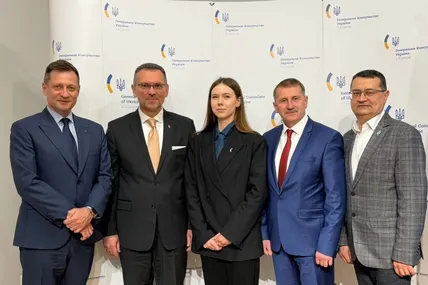 Керівник Краківського водоканалу Пьотр Зєнтара (перший ліворуч), генконсул В'ячеслав Войнаровський, віцеконсул Валентина Кузьмін, міський голова Дрогобича Тарас Кучма та начальник КП"Дрогобичводоканал" Роман Шагала