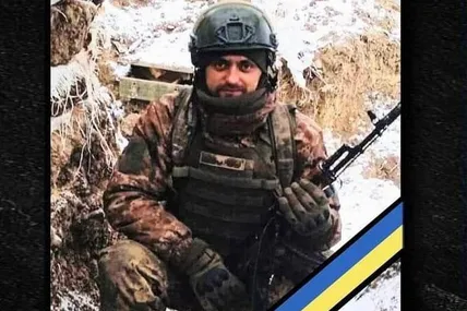 У цьому воїнові не відразу впізнаєш колишнього успішного спортсмена, улюбленця всіх товариств Михайла Оприска… Фото з домашнього альбому Тараса Гуменецького.