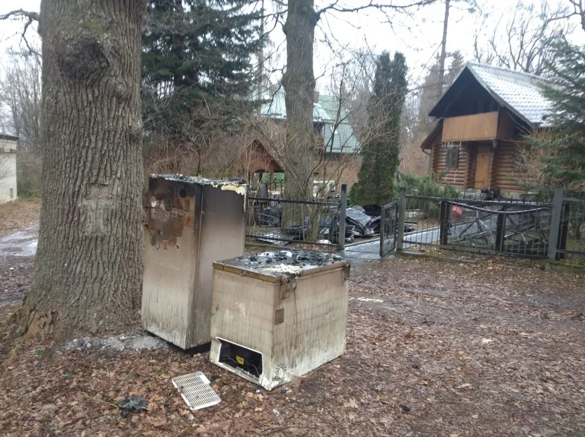 Дві з шести пошкоджених холодильних камер.