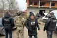 Підприємець, який на Закарпатті ввозив авто як гуманітарну допомогу для ЗСУ та продавав, опиниться у суді