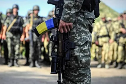 В Україні продовжать воєнний стан. Фото із мережі
