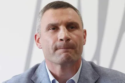 Обмовки як піар: Кличко показав календар зі своїми курйозними висловами