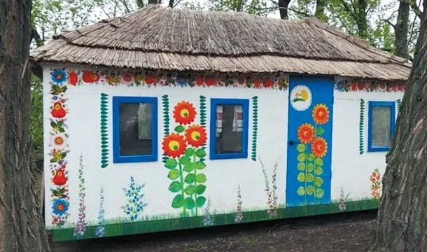 У такій імпровізованій хаті можна прокататися з вітерцем. Фото з відкритих джерел.