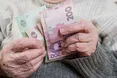 Якщо не піднімуть зарплати, не буде чим платити пенсії