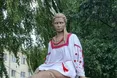 Лесю Українку одягнули у вишиванку (ФОТО)