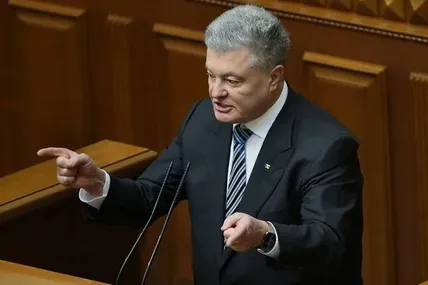 Петро Порошенко подав до суду на секретаря РНБО Олександра Литвиненка через «виправлення» санкційного указу. Фото: Главком