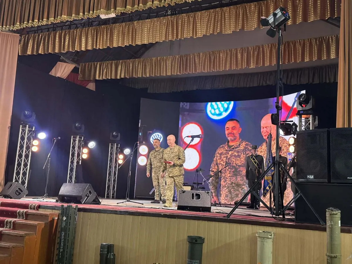 Полковник Юрій Гусар зауважив, сьогодні серед тих від кого залежить майбутнє нашої держави є велика частина крутян
