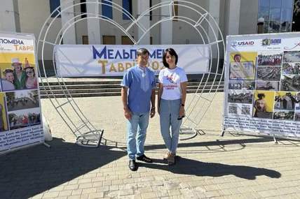 Засновник театрального фестивалю "Мельпомена Таврії" Олександр Книга та директор фестивального центру Ольга Курачова. Фото Олександра Книги