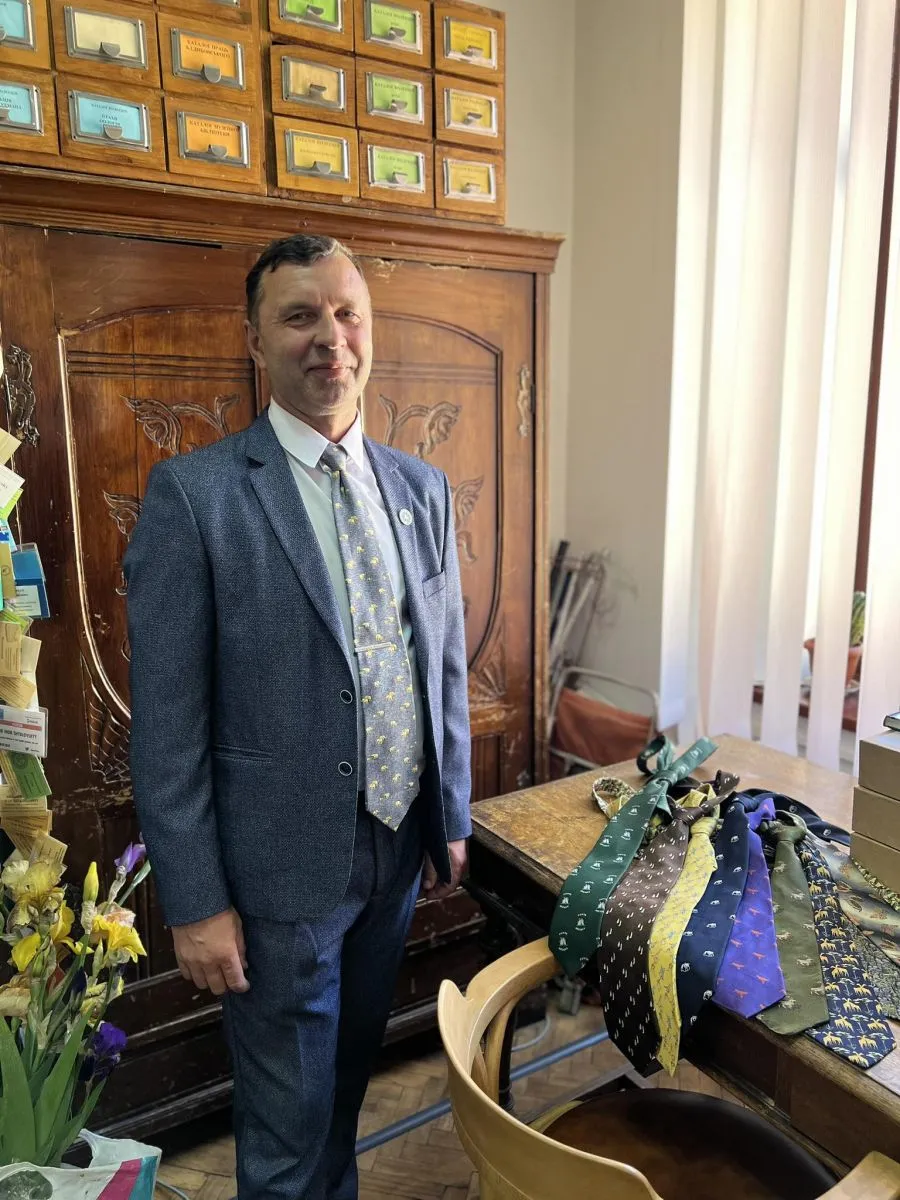 У колекції 13 краваток зі зображенням тварин