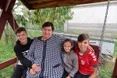 Мама відмовилася від дітей чоловіка-героя...
