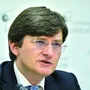 «Передвиборчі тури Зеленського, афера із „всенародним опитуванням“ — дріб’язково для глави держави…»