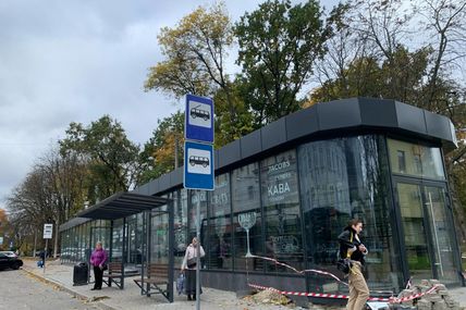 Адвокат судді-&laquo;засівальника&raquo; Зварича забудував підземний перехід скляними магазинами