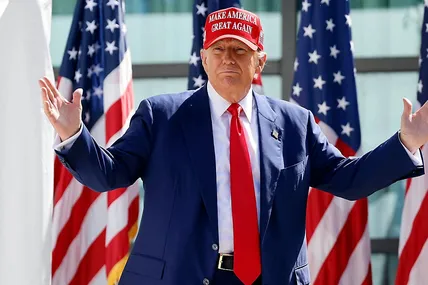 Американців, яким діяльність Трампа на посту президента США не до вподоби, трохи більше, ніж тих, кому все окей. Фото ny1.com.