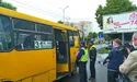 «Водії беруть у салон маршрутки більше пасажирів, бо думають, що на наступній зупинці хтось вийде...»