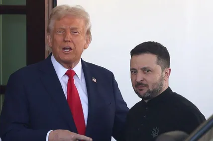 Трамп поширив допис із закликом, щоб Україна «віддала частину територій росії». Фото: 24 канал