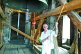 «Коли вперше торкнулася дзвона, заплакала...»