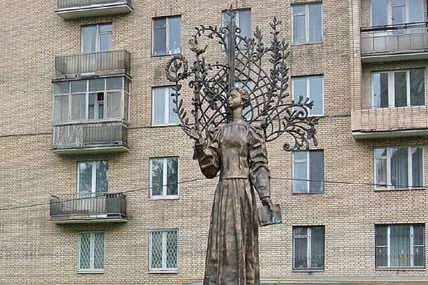 Пам'ятник Лесі Українці у москві