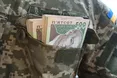 Уряд затвердив доплати 70 тисяч грн військовим, які виконують бойові завдання на передовій