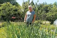 Із невеликої ділянки отримує вдосталь продукції