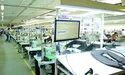 За швейні машинки сідають навіть чоловіки...