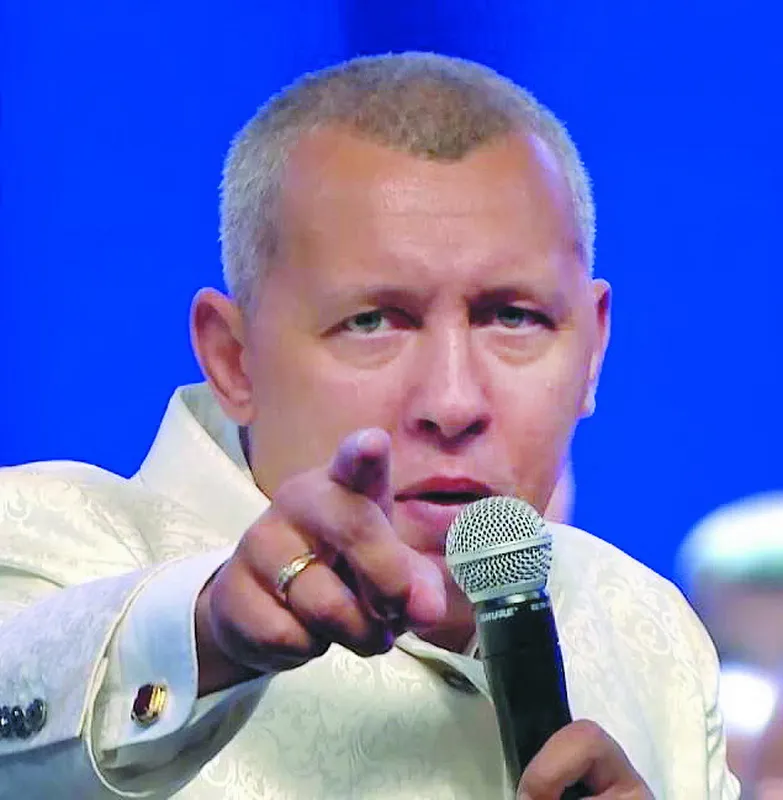 Організація «Відродження» нагадує секту.