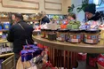 Світшот з тризубом, як у Зеленського, — 750 гривень, футболка «Солоденька зі Львова» — 220
