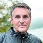 «Коли почалася війна, робив усе для того, аби не отримати пропозиції їхати на зйомки до Росії»