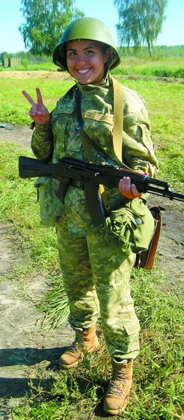 В Академію незабаром вступить найближчий друг Катерини Бондаренко – Юрій.