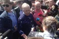 Симоненка на мітингу облили кефіром