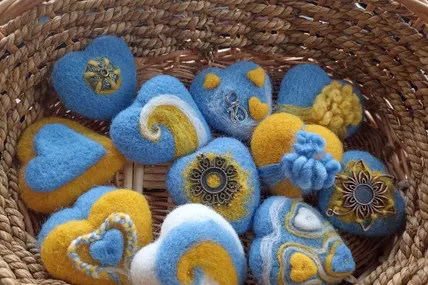 Торік багато людей замовляли патріотичні іграшки.