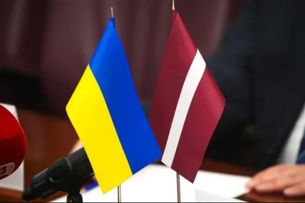 Президент і міністр оборони Латвії закликали НАТО надати Україні танки і літаки. Фото із мережі
