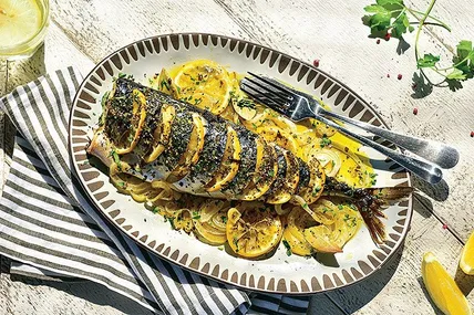 Скумбрія, запечена з лимоном