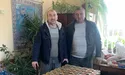 Сільський староста із підприємцем роблять тушонки для фронту