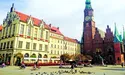 Місто мостів, зустрічей і гномів
