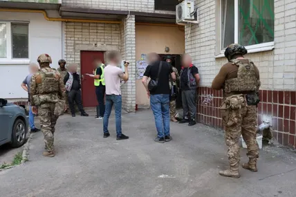 У Харкові злочинці напали на 89-річну матір військового. Фото: Нацполіція
