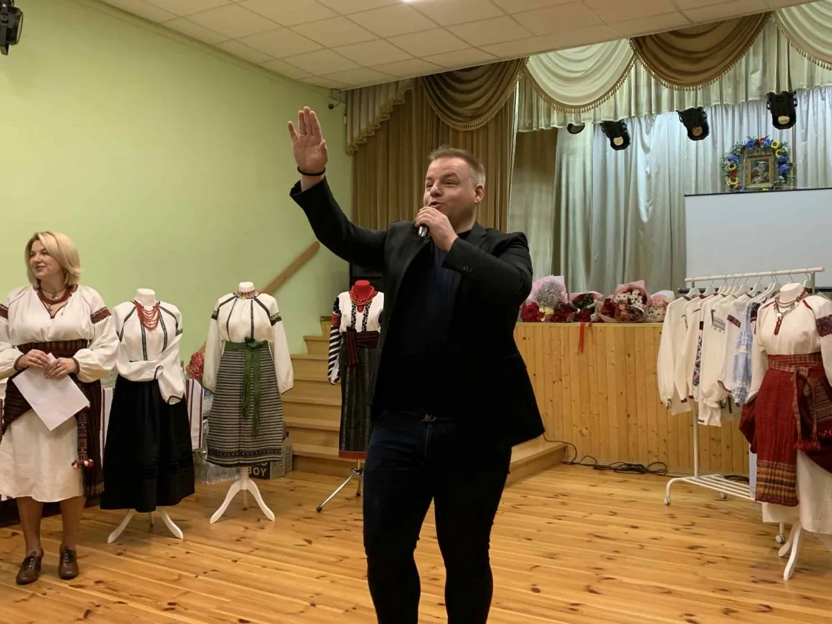 Фіналіст «Голосу країни» Михайло Мирка виконав «Два кольори».