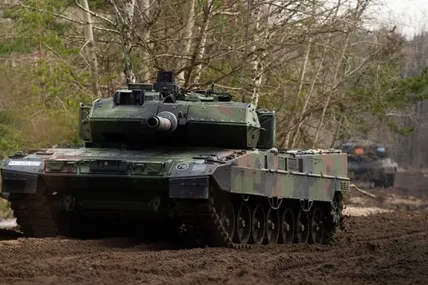 Бойові танки Leopard 2. Фото із мережі
