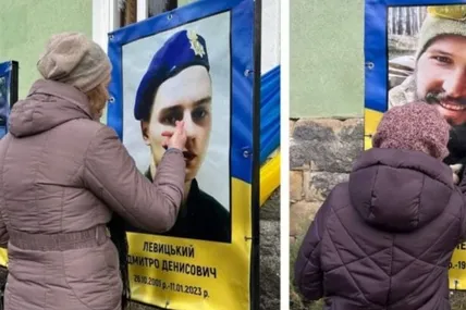Ось так, руками доторкаючись до зображень полеглих Героїв, односельці "спілкувались" з найдорожчими воїнами- захисниками. Фото пресслужби Трускавецької міськради.