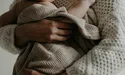 «Червоні прапорці» у немовляти: коли варто звернутись до лікаря?