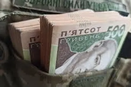 У Раді зареєстрували новий бюджетний законопроєкт зі збільшенням фінансування армії на понад 412 мільярдів. Фото: Цензор нет