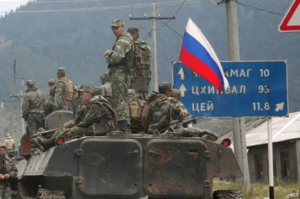 російські військові встановлюють контроль на кордонах, аби чоловіки не втікали від мобілізації. Фото із мережі