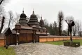 Монахи проти музейників