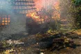 На Львівщині рятувальники загасили масштабну пожежу в приватному господарстві