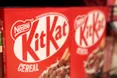 У Європі вкрали вантажівку з батончиками KitKat: деталі
