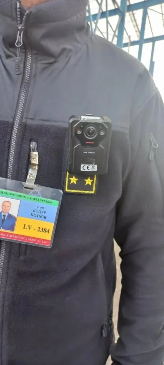 Усі митники матимуть бодікамери! 